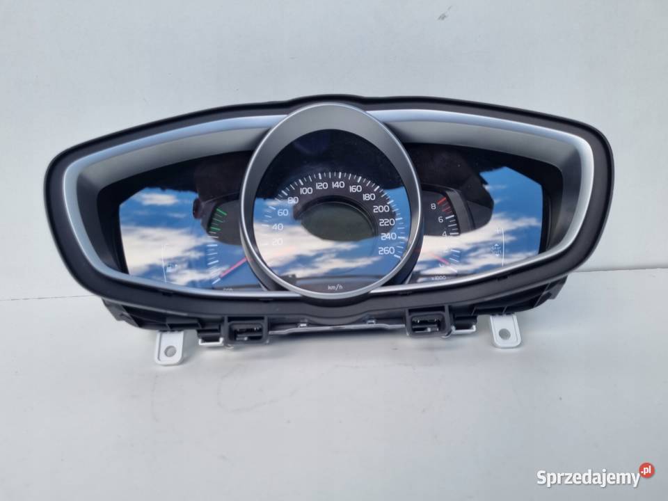 Volvo V40 II 20 T Benzyna LICZNIK ZEGARY Europa Liczniki i zegary Chełm sprzedam