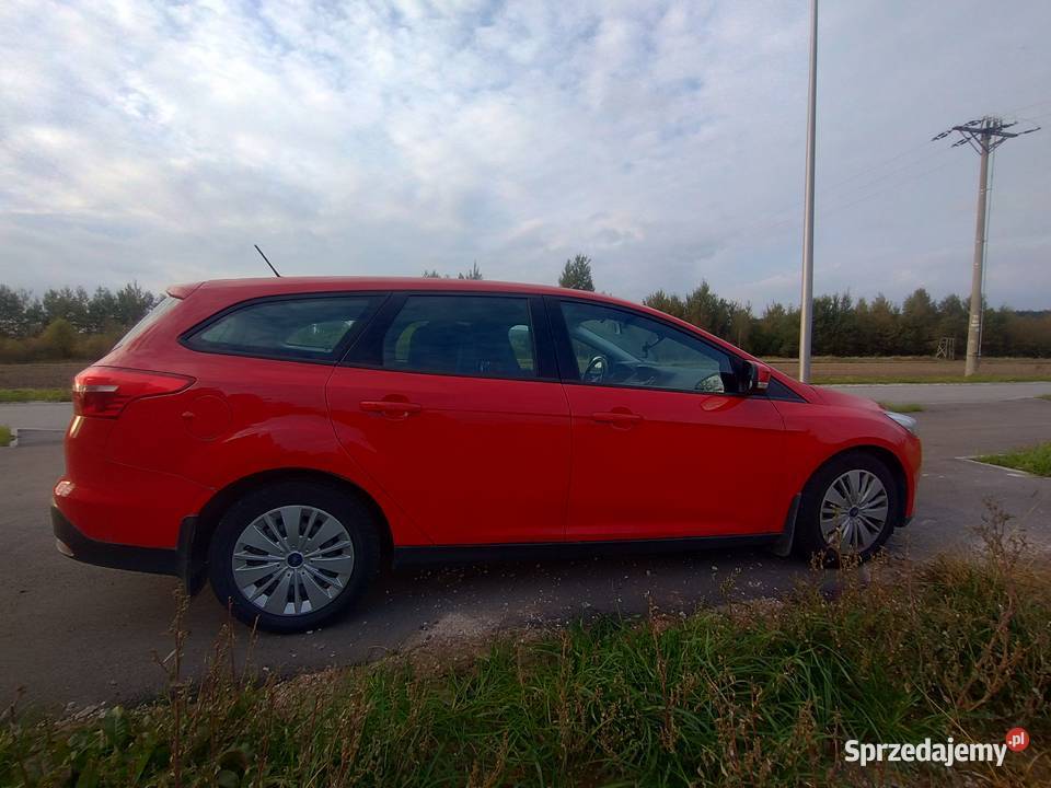 Ford Focus Mk3 kombi 16 benzyna 2018 105 Warszawa