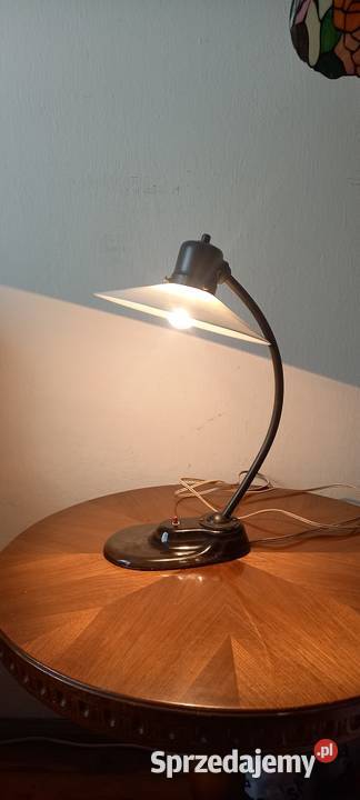 Lampa biurkowa w stylu Bauhaus z lat 193040 Skierniewice