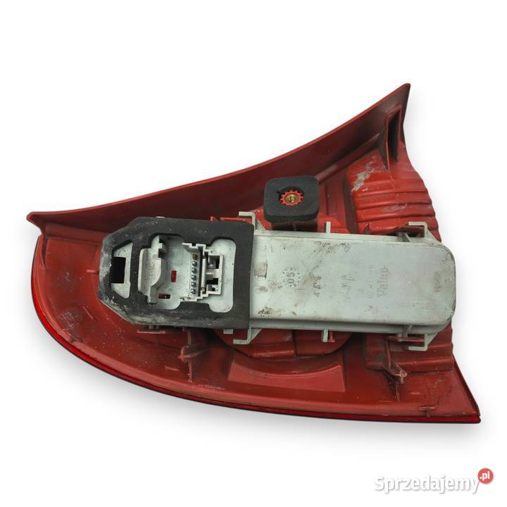 LAMPA PRAWA Renault Clio II LIFT 20012005 tylna osobowe Lampy tylne Chełm