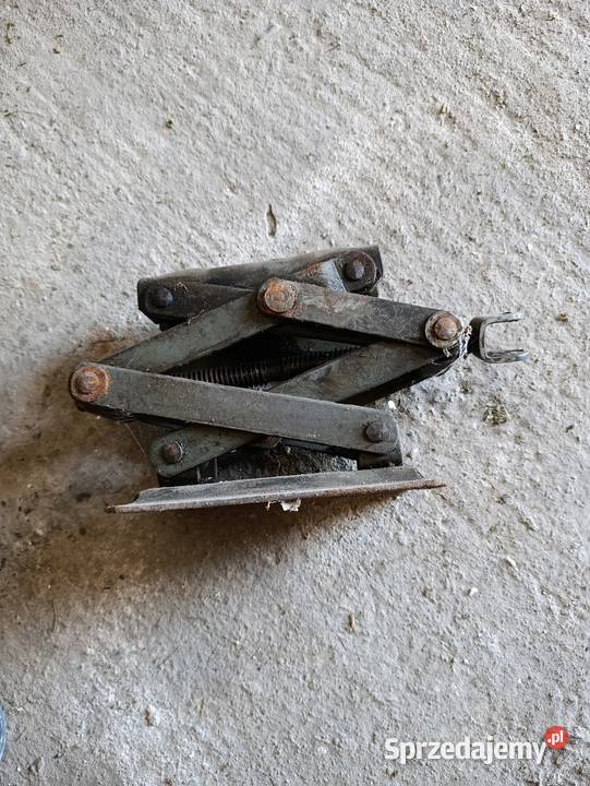 Lewarek samochodowy PRL Cieszyn sprzedam