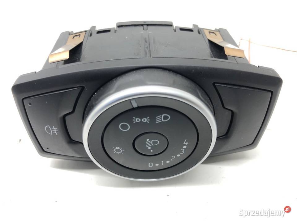 WŁĄCZNIK ŚWIATEŁ NA DESCE FORD FOCUS III