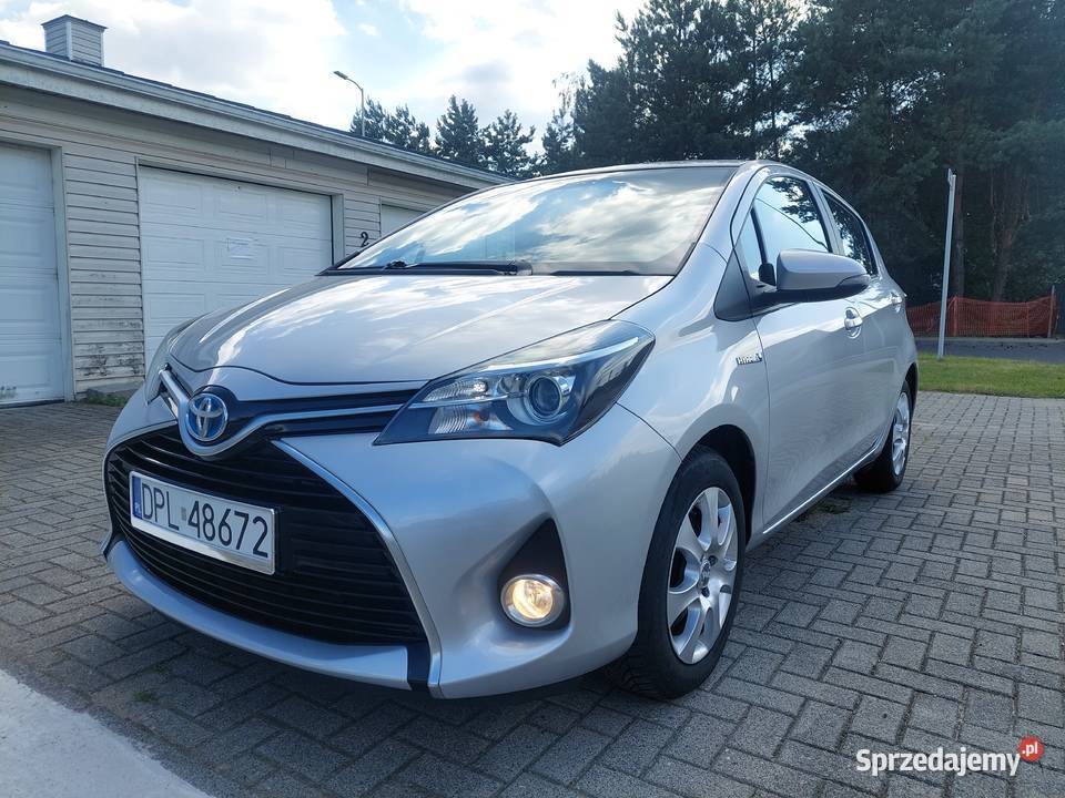 Toyota Yaris III HYBRID Automat zarejestrowany w 100KM Polkowice sprzedam