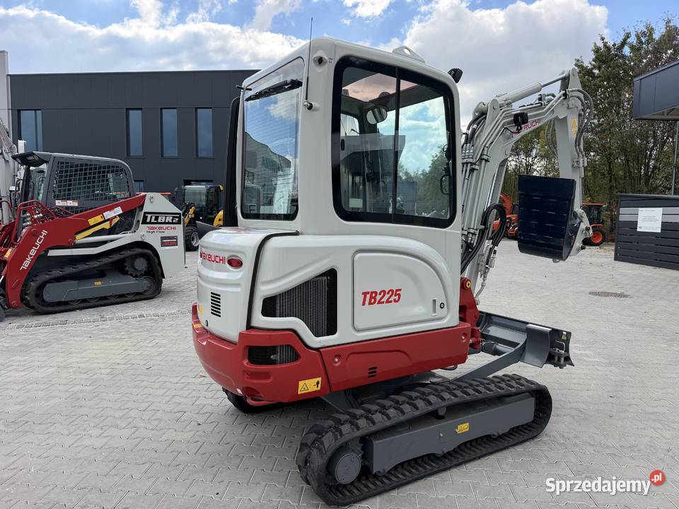 Minikoparka Takeuchi TB225 V3 25 tony Katowice