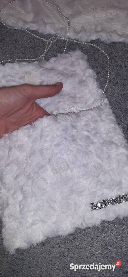 Pelerynka komunijna z torebką i przypinkami Borów sprzedam