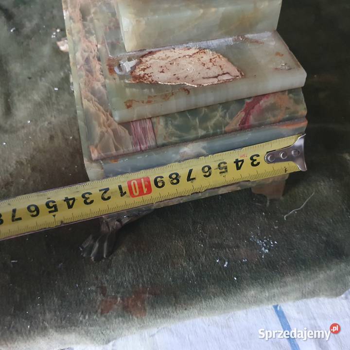 Kamienne elementy podstawy sjenit Antyki