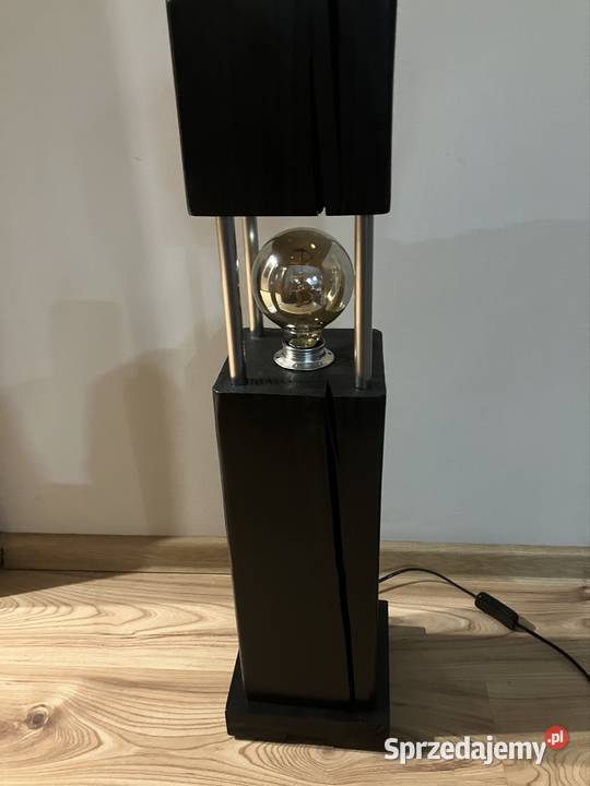 Lampa z drewna vintage