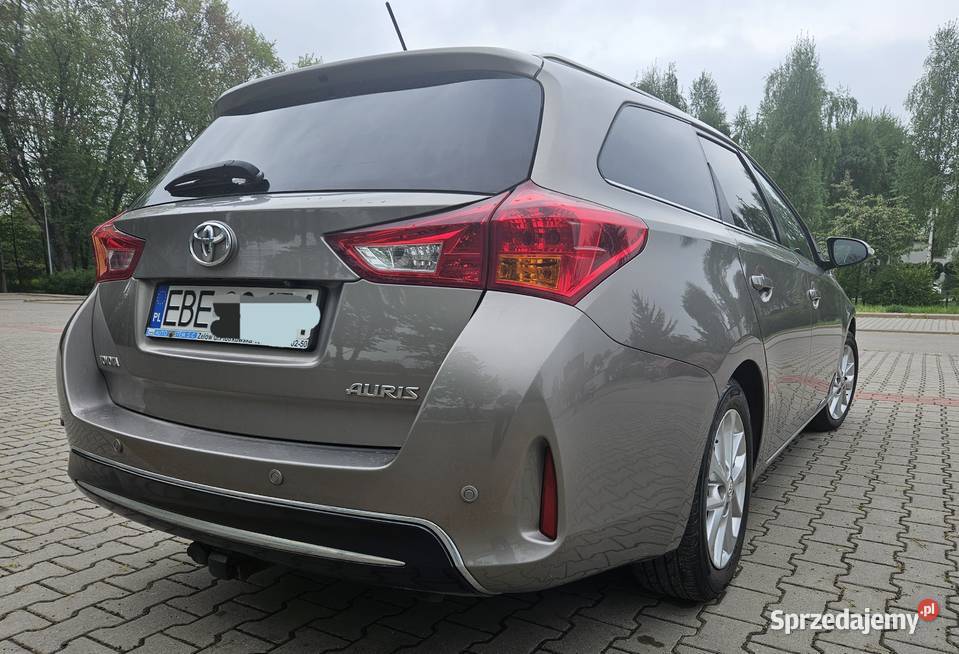 TOYOTA AURIS TOURING Zelów
