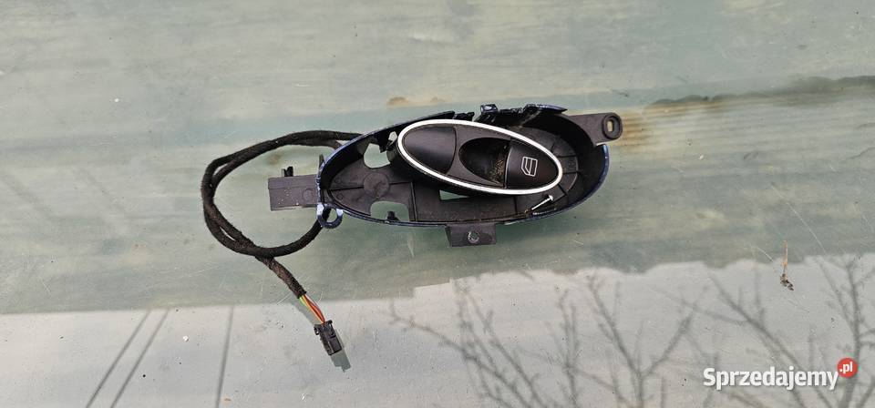 Przycisk szyby mocowanie mercedes w211 osobowe Zbąszyń