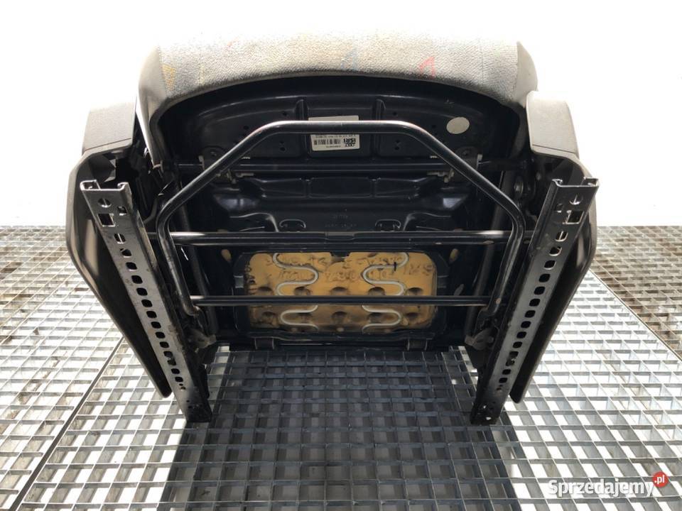 FOTEL LEWY PRZÓD VW CARFTER 30 35 Bus 0616 sprzedam