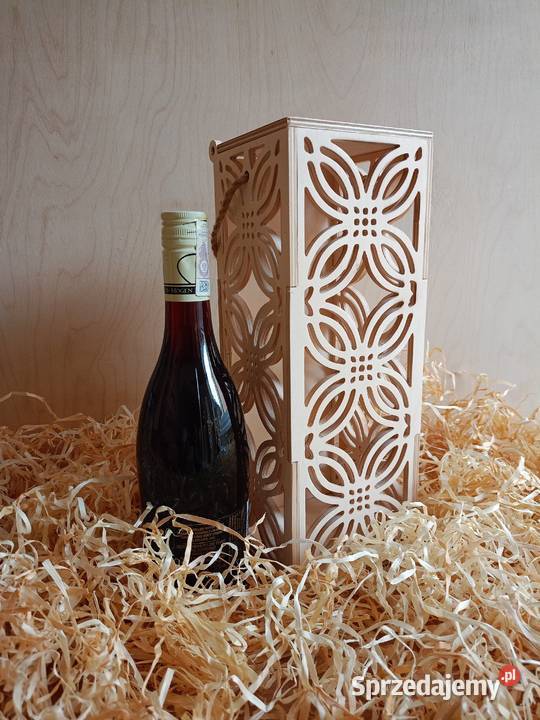 Ażurowe pudełko na wino alkohol opakowanie Chomranice sprzedam