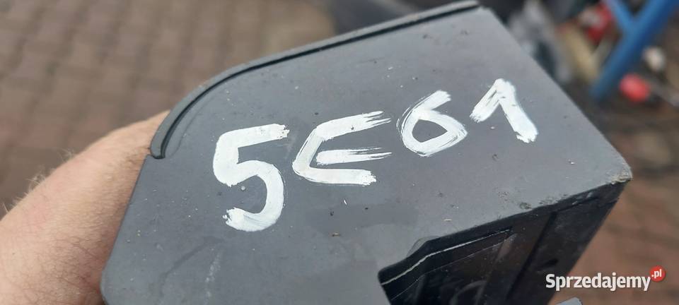 Roleta bagażnika BMW E61 Szczecin