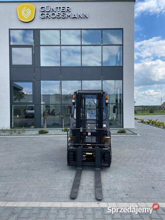 Wózek widłowy nowy 25T kabina triplex diesel sprzedam