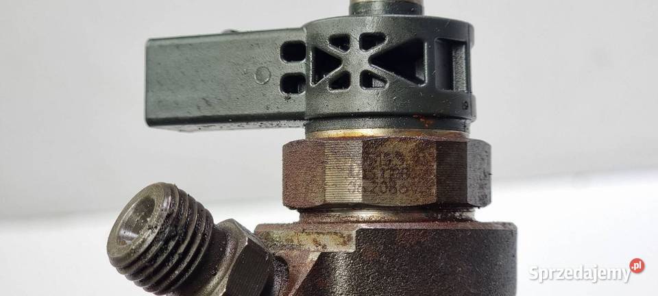 WTRYSKIWACZ VOLKSWAGEN PASSAT B8 04L130277AC Lipno