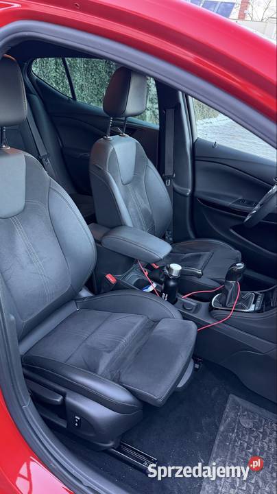 Opel Astra K 16 200 opony i bagazniki Hatchback