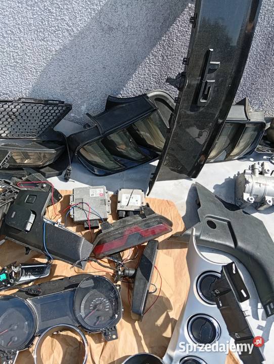 Ford Mutang 6 Generacja 2015 5o 420 hp całość na uszkodzony Mustang Niemce