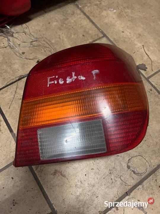 Lampa tyl prawy ford fiesta 8895 osobowe wielkopolskie Margonin