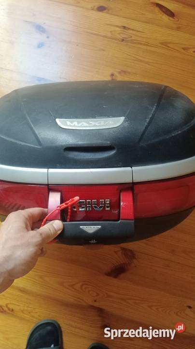 Kufer centralny givi na motor Nisko