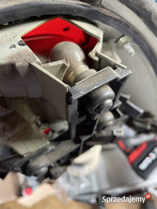 Opel Vectra B lift sedan lampa lewa tył tylna Zambrów