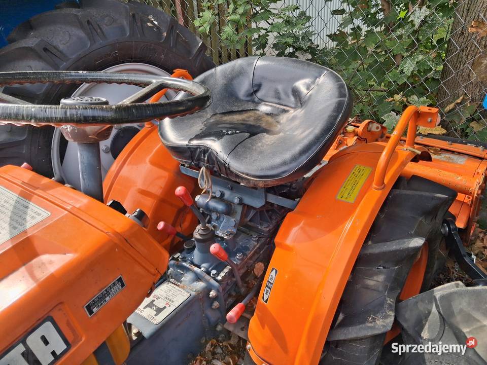 Kubota B5000 4x4 glebogryzarka Konary
