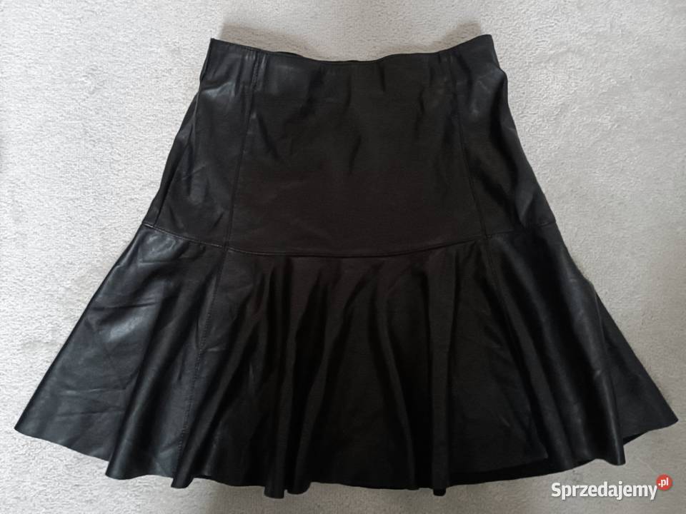 Czarna spódnica z ekoskóry rozmiar 34