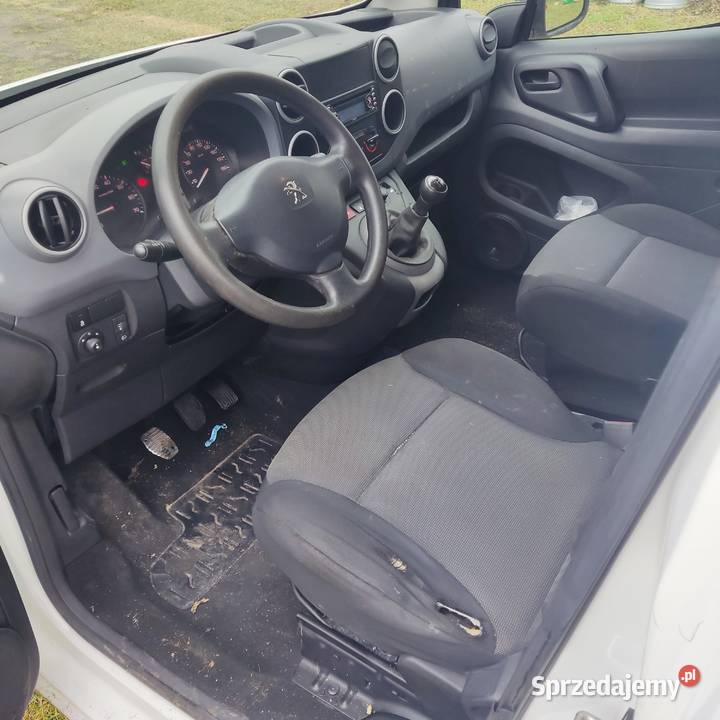 Peugeot Patrnerbiała rakieta