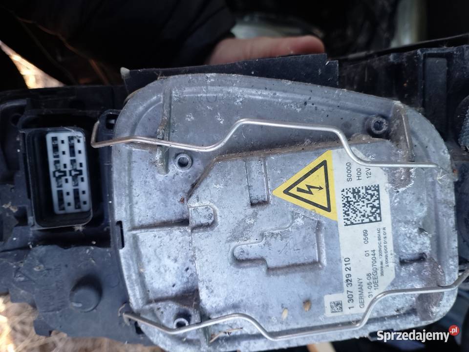 Lampy przód Xenon Europa 350 osobowe Sosnowiec