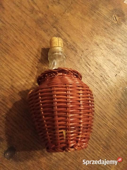 Star butelka 2 koszyczku wiklinowym PRL Warszawa