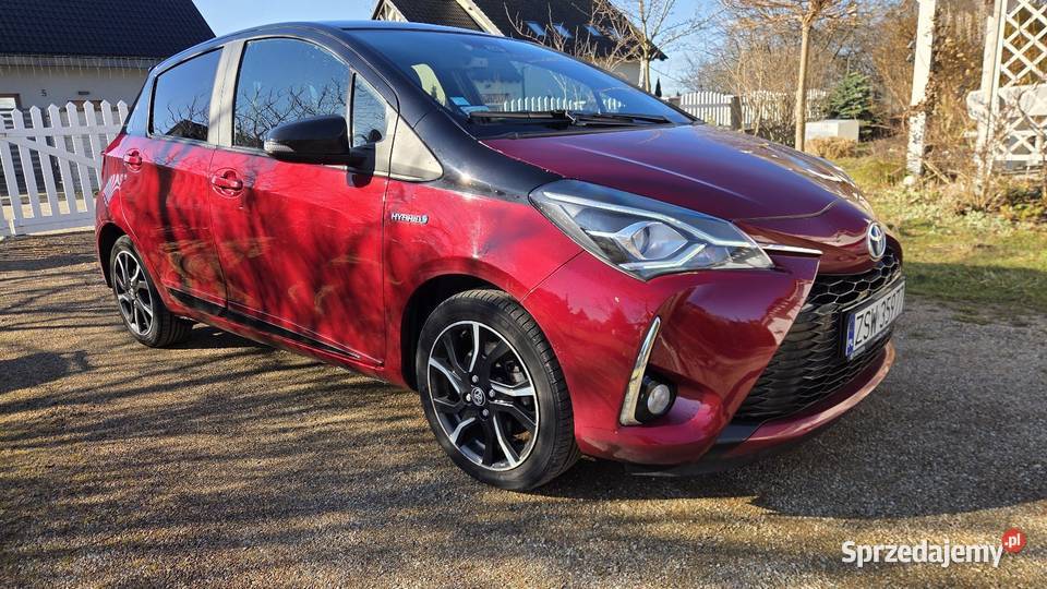 Toyota Yaris Hybryda Najbogatsza Wersja wielofunkcyjna kierownica Gdańsk