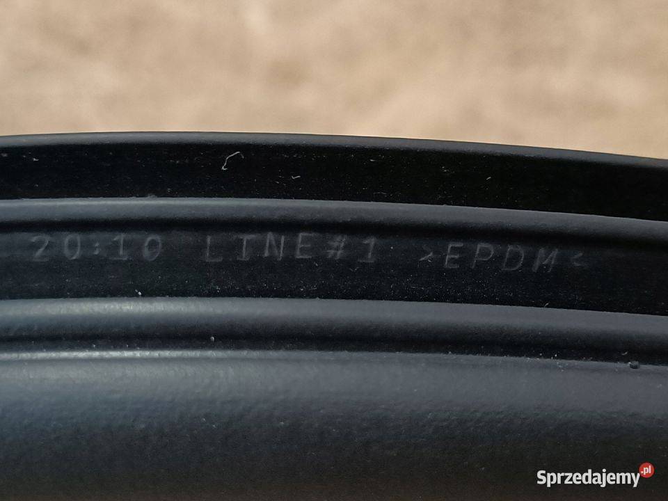 HYUNDAI I30 I30N 1720 USZCZELKA DRZWI PRAWY TYŁ osobowe Pleszew
