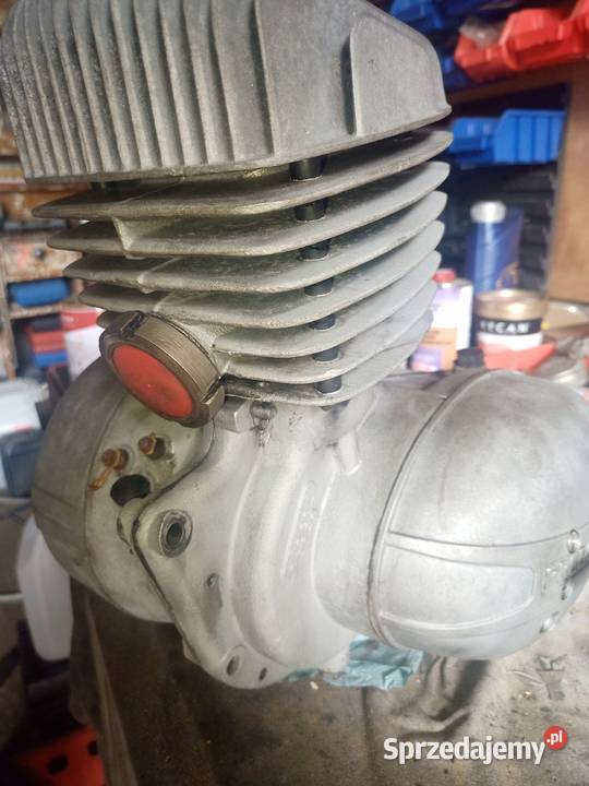 Sprzedam silnik wsk125 84 orginal ok Hołowienki