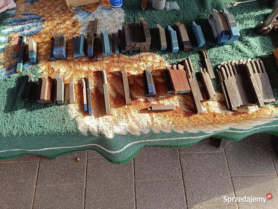 Narzędzia sprzedam noże tokarskiefrezyfrezy