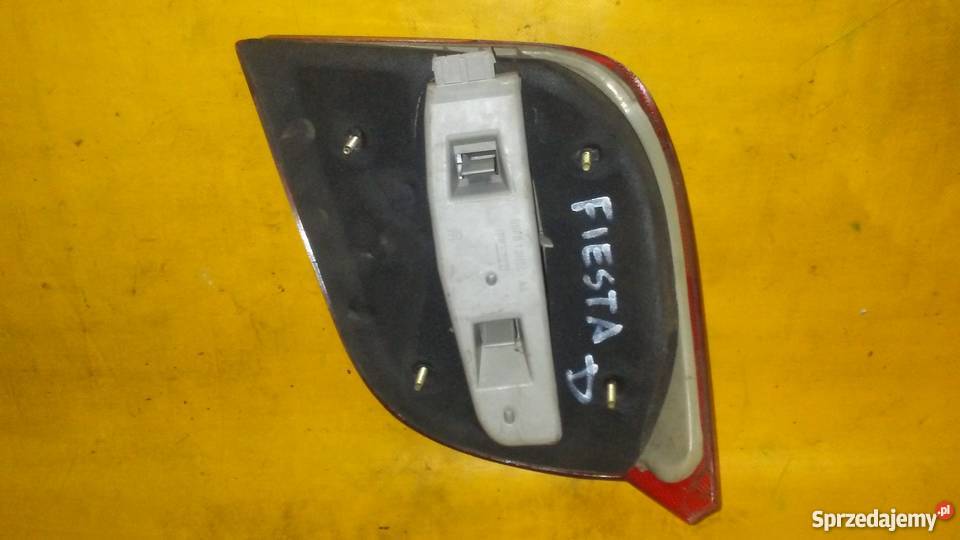 wyprzedażlampy tył komplet Ford Fiesta MK3 Piotrków Trybunalski