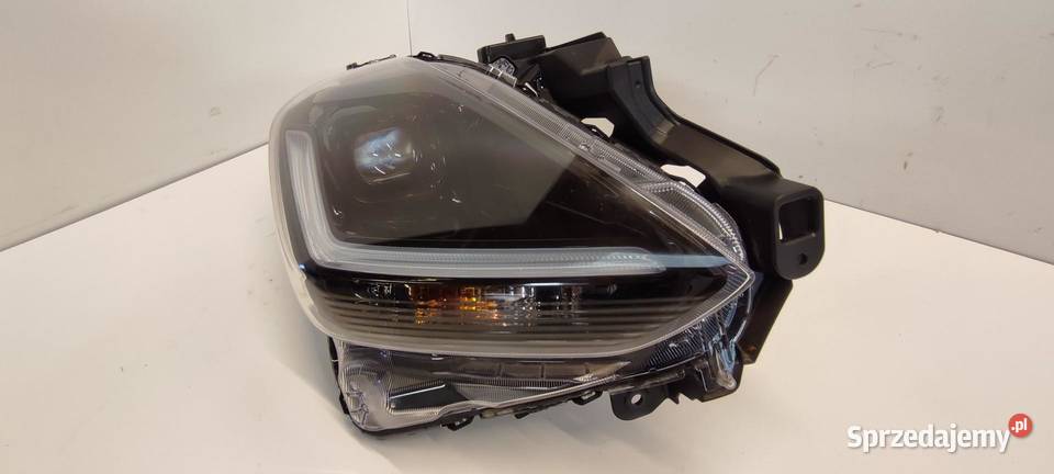 SUZUKI SWIFT MK9 LAMPA PRAWY PRZÓD ANGLIK RHD