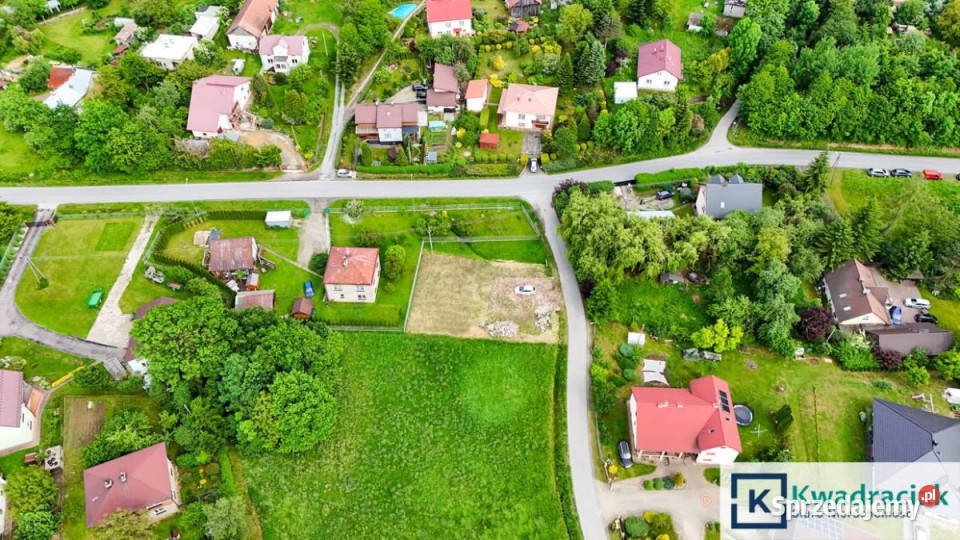 sprzedaży gruntu Jaszczew 614m2 asfalt sprzedam