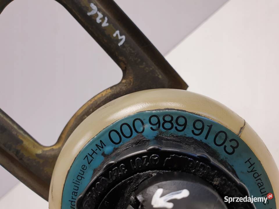 Mercedes W126 SEC ZBIORNICZEK PŁYNU OLEJU Nivo osobowe Rudka