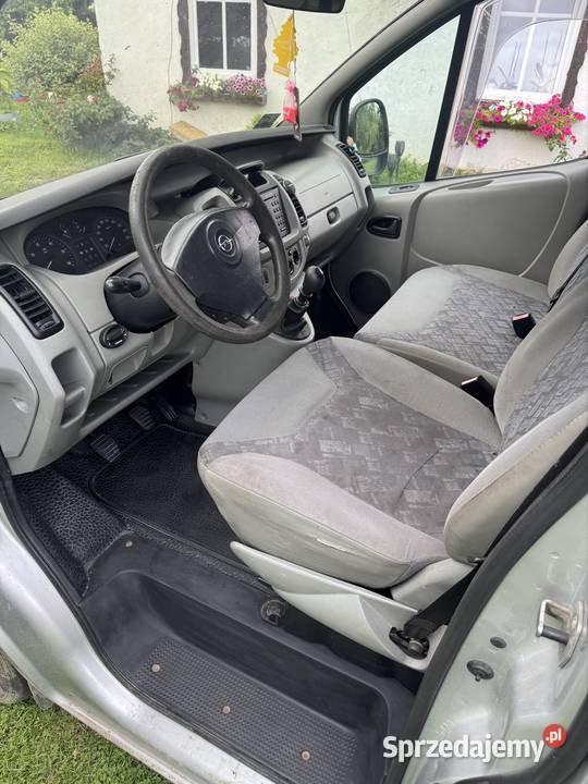 Opel vivaro 25 dti 2003r 135 radio Olsztyn