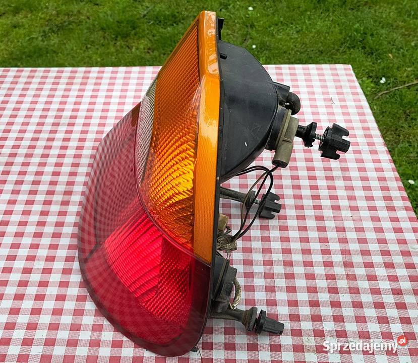 Chrysler 300m lampa prawy tył Rok produkcji 2000 Tychy