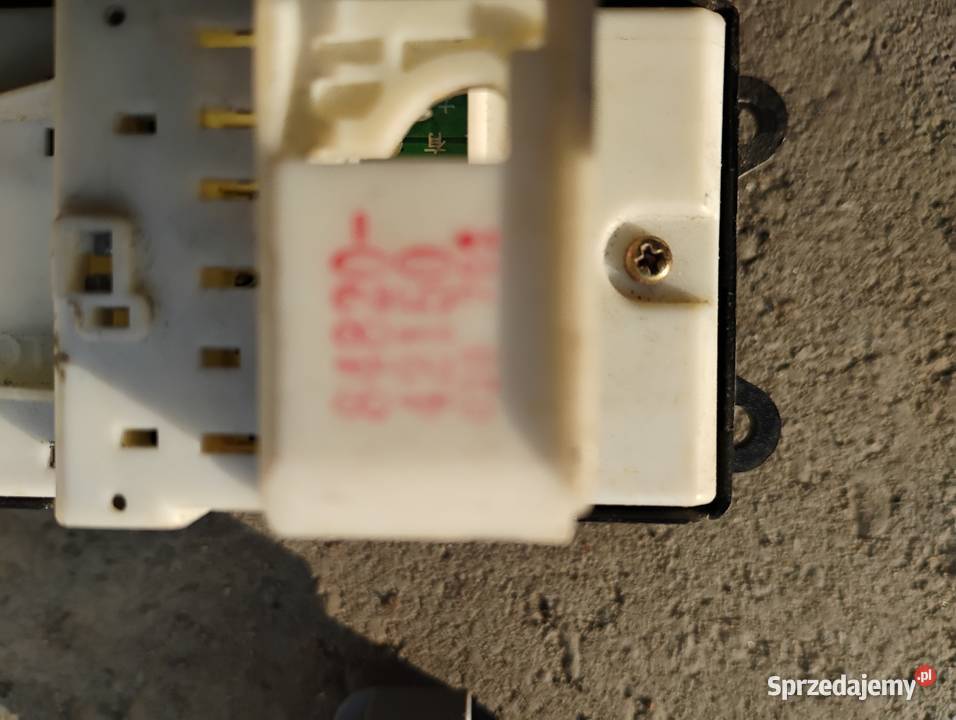 Toyota RAV4 przełączniki drzwiowe Chełm