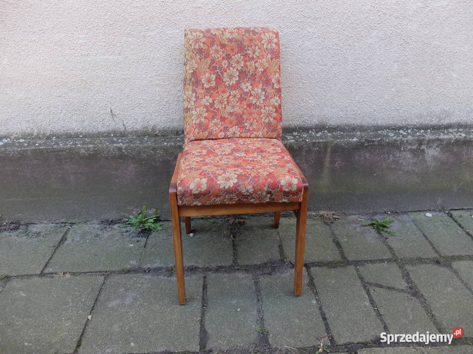 Polskie krzesło z lat 60-tych w typie AGA Chierowskiego 838