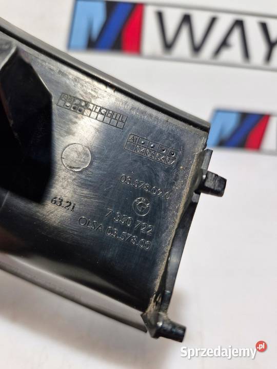 BMW X1 F48 OSŁONA RYNIENKA LAMPY PRAWY TYŁ