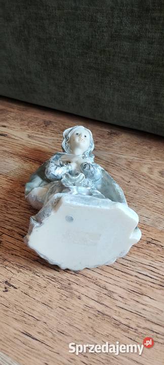 Piękna figura Matki Bożej Klęczącej 23 stan Wąbrzeźno