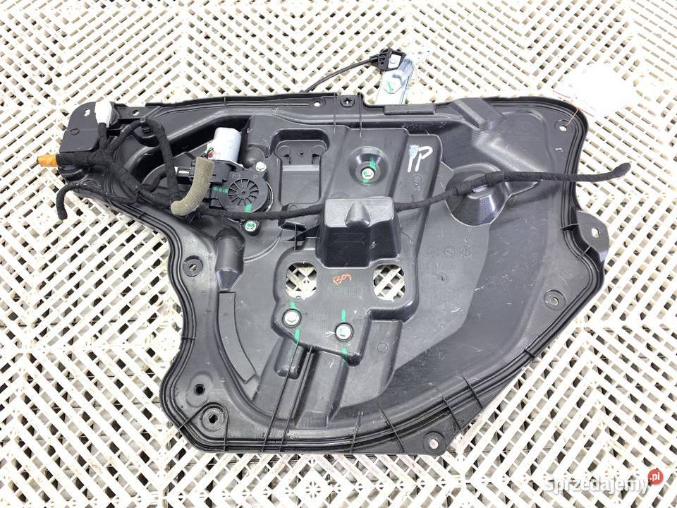 PODNOŚNIK SZYBY PRAWY PRZÓD MAZDA 3 BM Hatchback