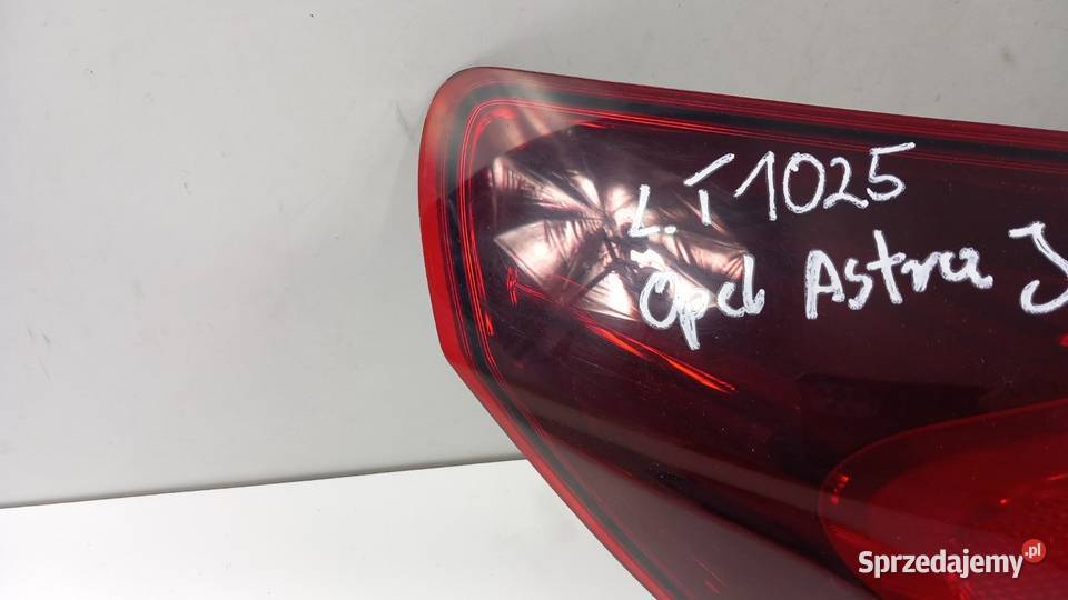OPEL ASTRA J HB LAMPA TYŁ LEWA CIEMNA osobowe wielkopolskie Zbierkowo