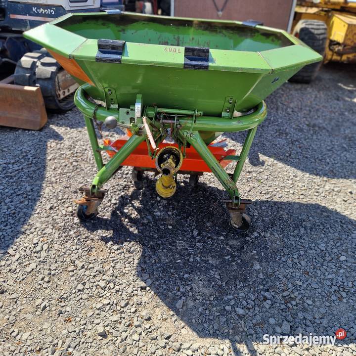 rozsiewacz nawozowy F402
