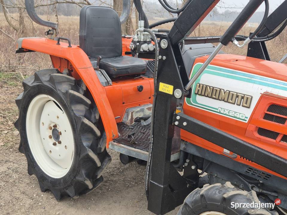 Traktorek KUBOTA GL240D HINOMOTO NX240D 24 44 Małuszyn sprzedam