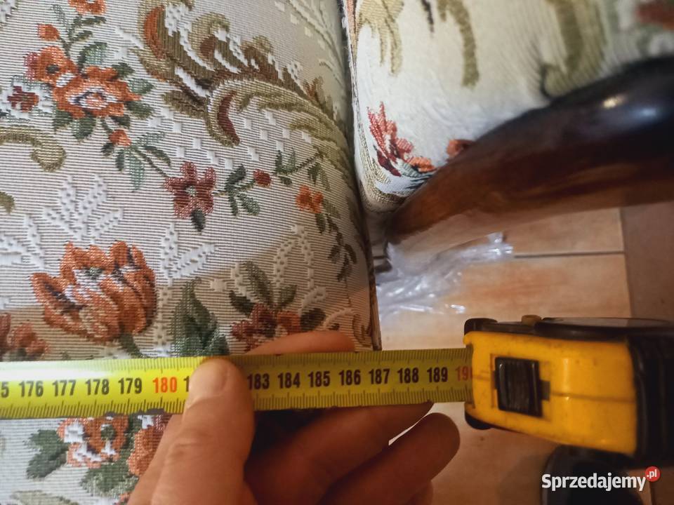 Sofa wersalka lirka wiosenne kwiaty mazowieckie Grójec
