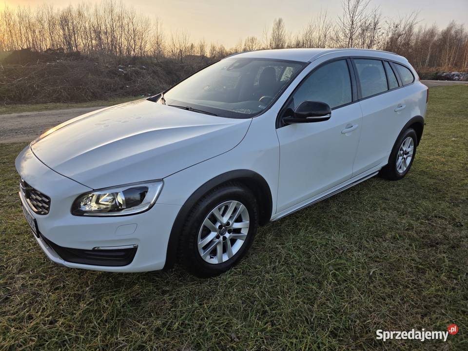 Volvo V60 D3 CROSS COUNTRY 2017R DISEL diesel Radomyśl Wielki