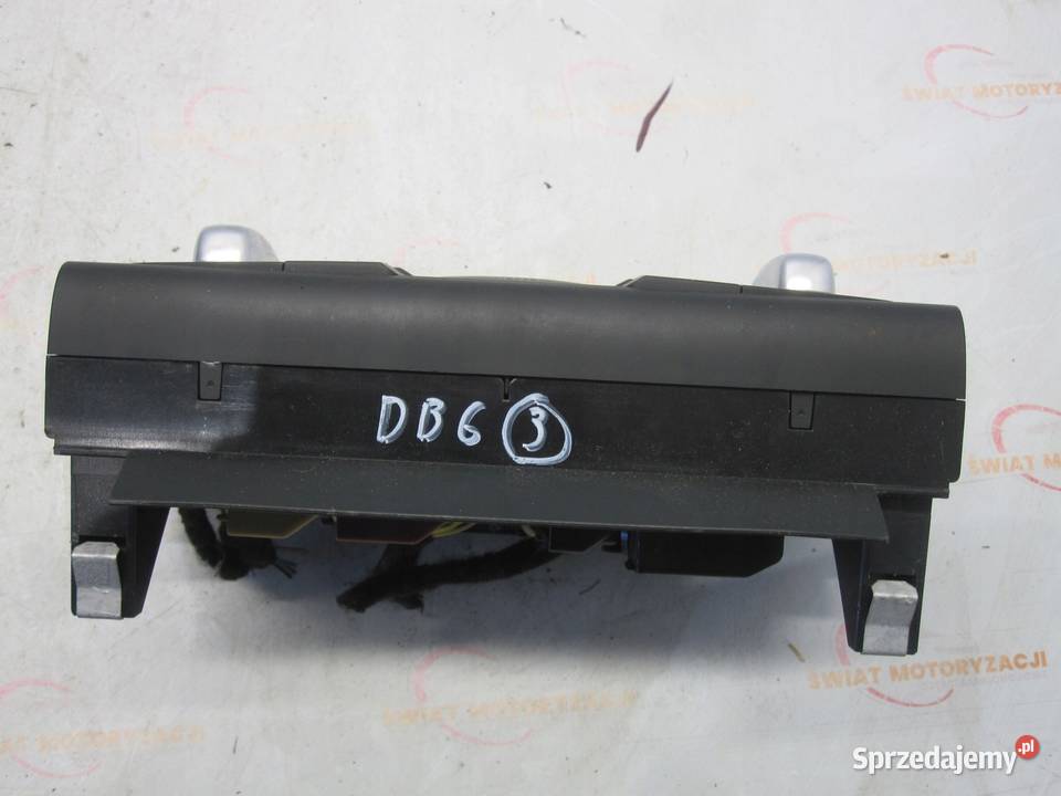 AUDI A4 B8 IV 08r panel klimatyzacji 8P0820043BK Panele sterowania, przełączniki Kielce sprzedam