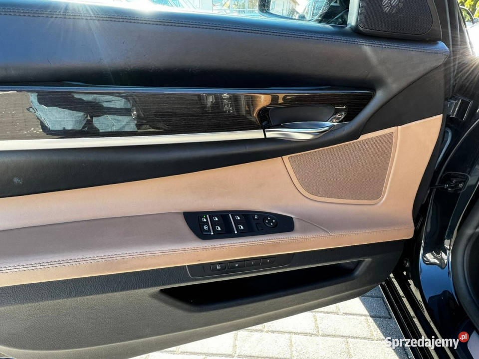 BMW 730 30d Szklany dach Bogata Zadbana F01 2008 wielofunkcyjna kierownica Baranowo